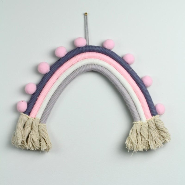 Farebná visiaca ozdoba na stenu v podobe dúhy