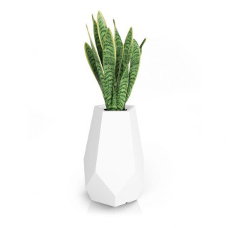 Záhradný kvetináč bielej farby s LED osvetlením