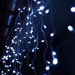 Vonkajšie LED cencúle v studenej bielej farbe - 19 m