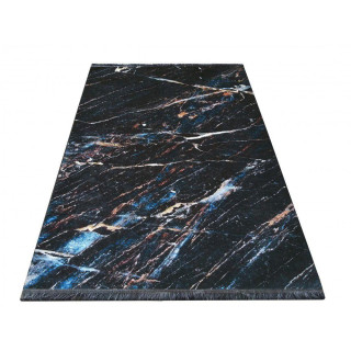 Čierny koberec s mramorovým vzorom
