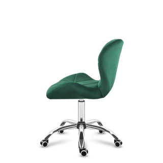 Zelené velúrové kreslo s prešívaním