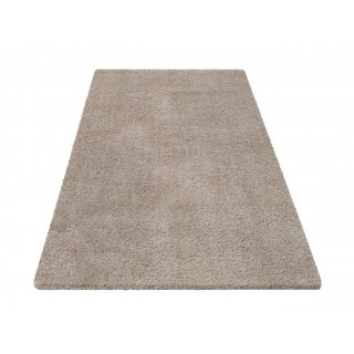 Shaggy koberec v bledohnedej farbe