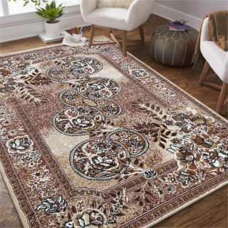 Klasický koberec v červenej farbe