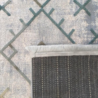 Sivý koberec so vzorom