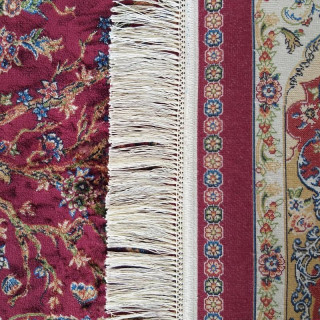 Exkluzívny hodvábny koberec v červenej farbe