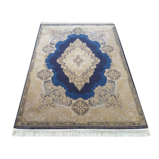 Krásny hodvábny koberec v modrej farbe