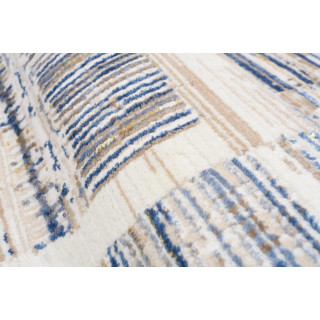 Bielo - modrý koberec s jemným vzorom