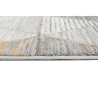 Žltý vzorovaný koberec