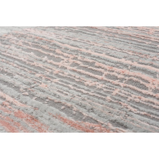 Moderný koberec s ružovým vzorom