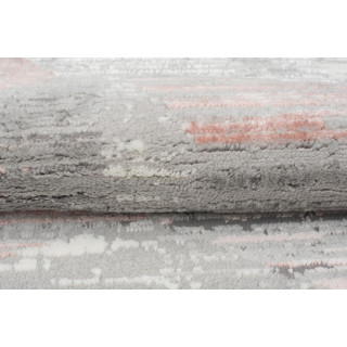 Moderný koberec s ružovým vzorom