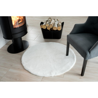 Biely okrúhly shaggy koberec