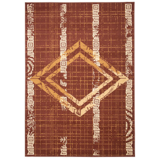 Hnedý koberec so vzorom