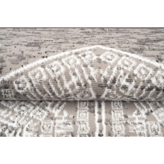 Koberec v tmavosivej farbe