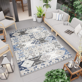 Koberec na terasu v sivej farbe