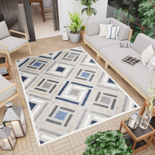 Sivý koberec s geometrickým vzorom