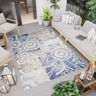 Sivo - modrý koberec so vzorom