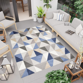 Tmavosivý koberec na terasu