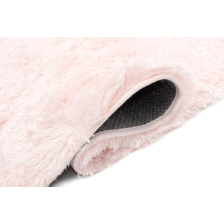 Svetloružový chlpatý koberec