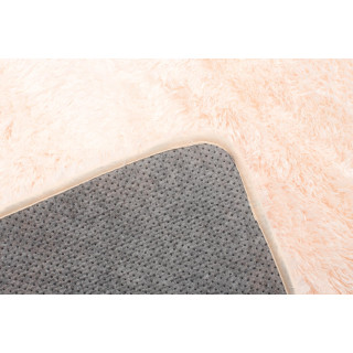 Krémový chlpatý koberec