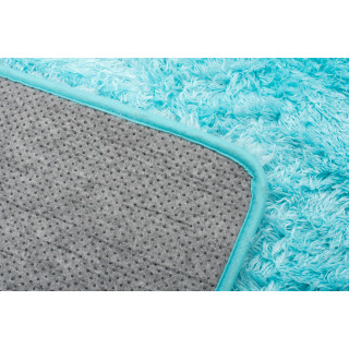 Modrý chlpatý koberec