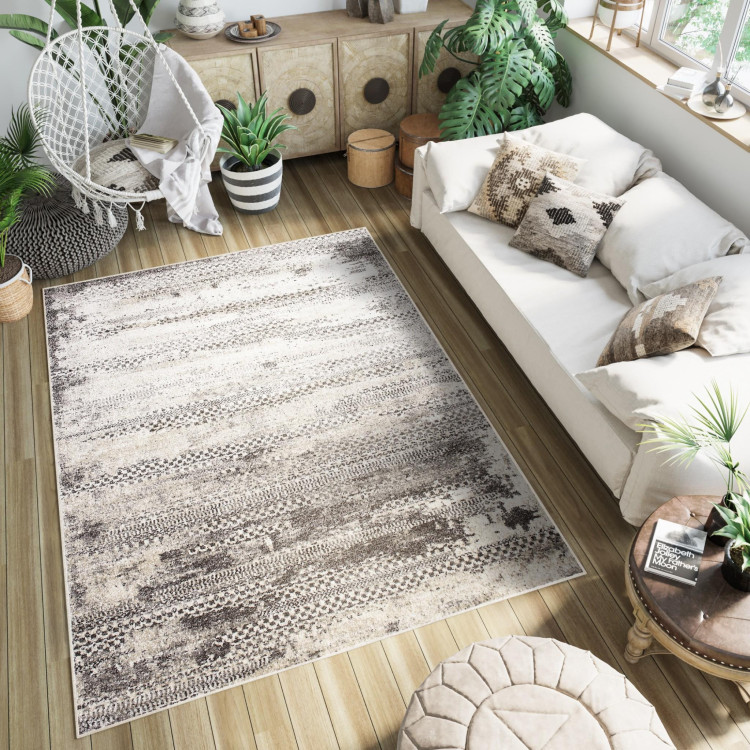 Moderný koberec so vzorom