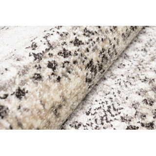 Moderný koberec so vzorom