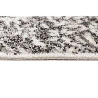 Hnedý koberec s vintage vzorom