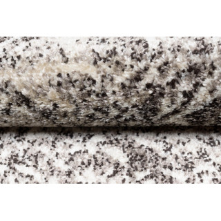 Hnedý koberec s vintage vzorom