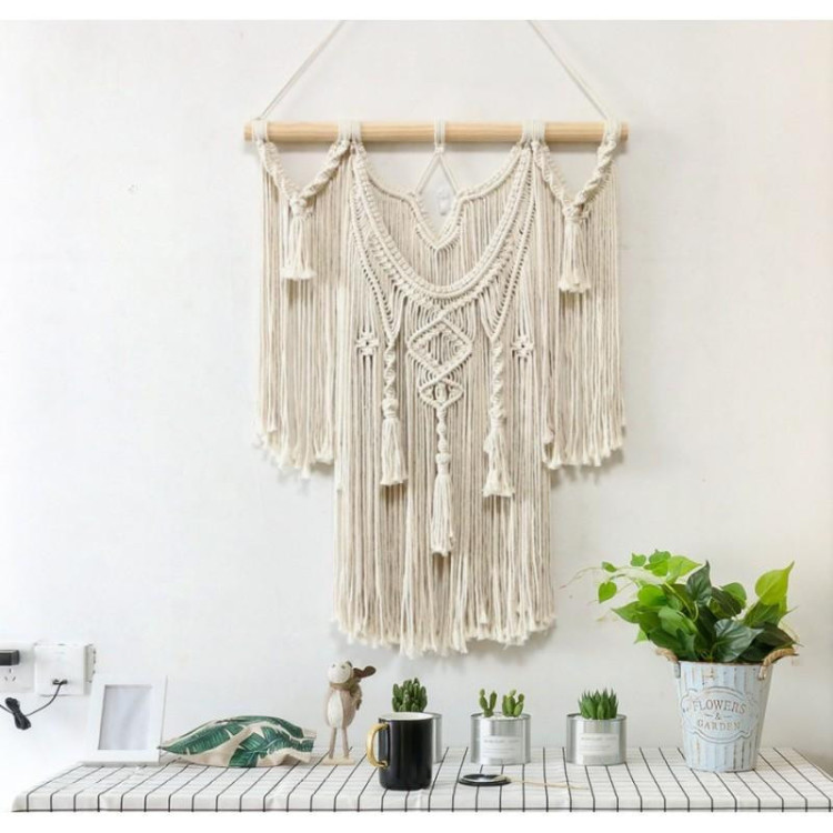 Pletená ozdoba makramé na stenu
