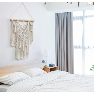 Pletená ozdoba makramé na stenu