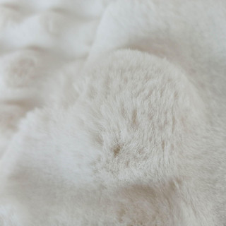 Shaggy 3D koberec v bielej farbe