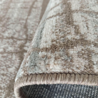 Koberec s jemnými prúžkami