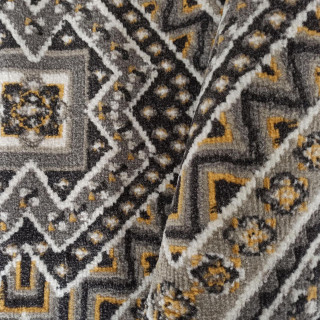 Moderný koberec so vzorom