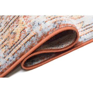 Krémový koberec s ornamentom