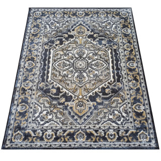 Viacfarebný koberec so vzorom