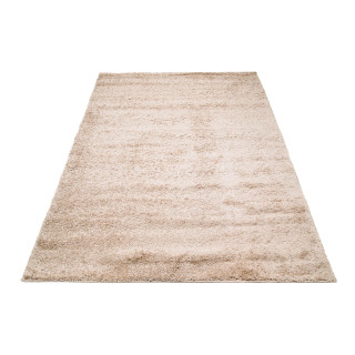 Béžový koberec s hustým vlasom