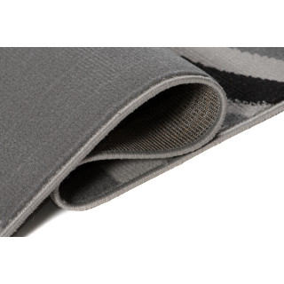 Sivý koberec s moderným vzorom