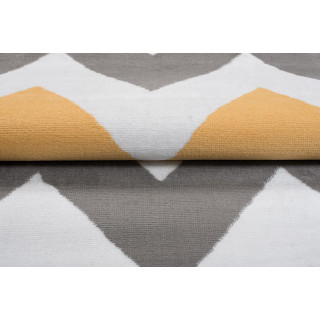 Viacfarebný moderný koberec