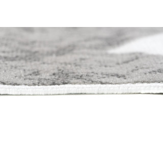 Sivý koberec s jednoduchým vzorom