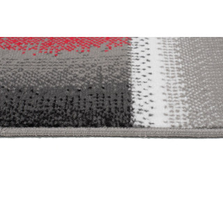 Vzorovaný koberec v sivo-červenej farbe