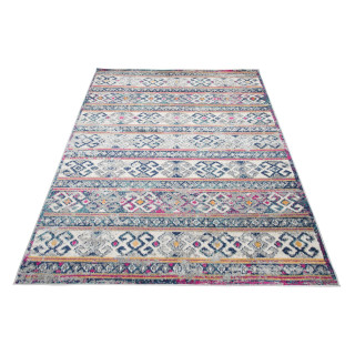 Farebný moderný koberec so vzorom