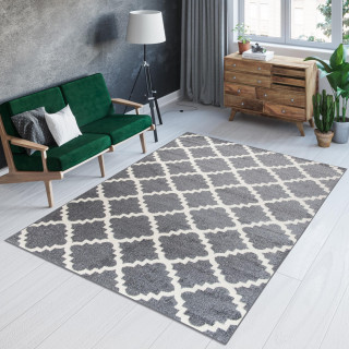 Moderný sivý koberec so vzorom