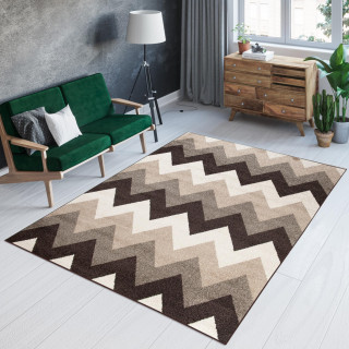 Tmavohnedý koberec s moderným vzorom