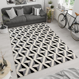 Vzorovaný sivý koberec