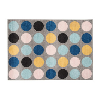 Sivý koberec s farebnými bodkami