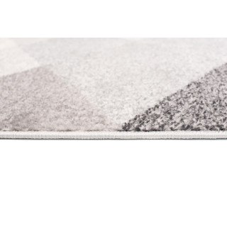 Moderný vzorovaný koberec