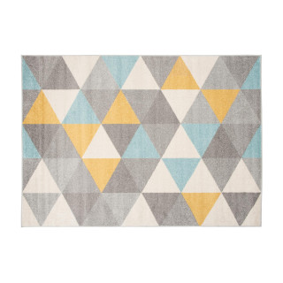 Koberec s trojuholníkovým vzorom