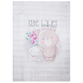 Koberec s detským motívom