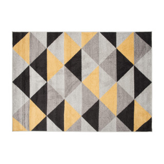 Sivo-žltý koberec s trojuholníkmi