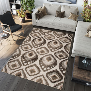 Vzorovaný koberec v krémovej farbe